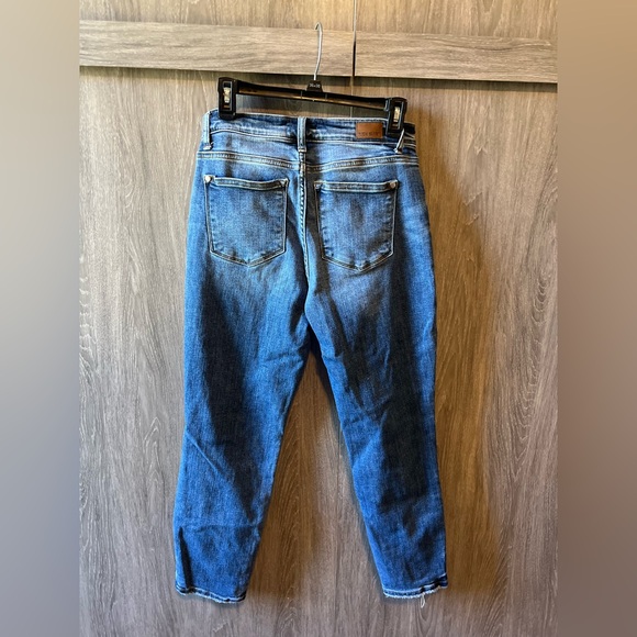 Judy Blue Boyfriend Fit Jeans - Picture 3 of 6
